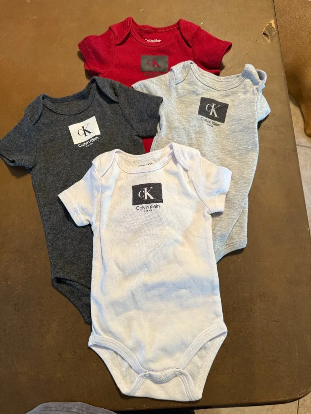 Calvin Klein Baby Boy 4 Snap One-Piece Bodysuits Size 6-9 months